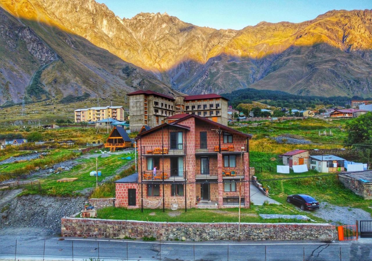 Hotel Axien Kazbegi Zewnętrze zdjęcie