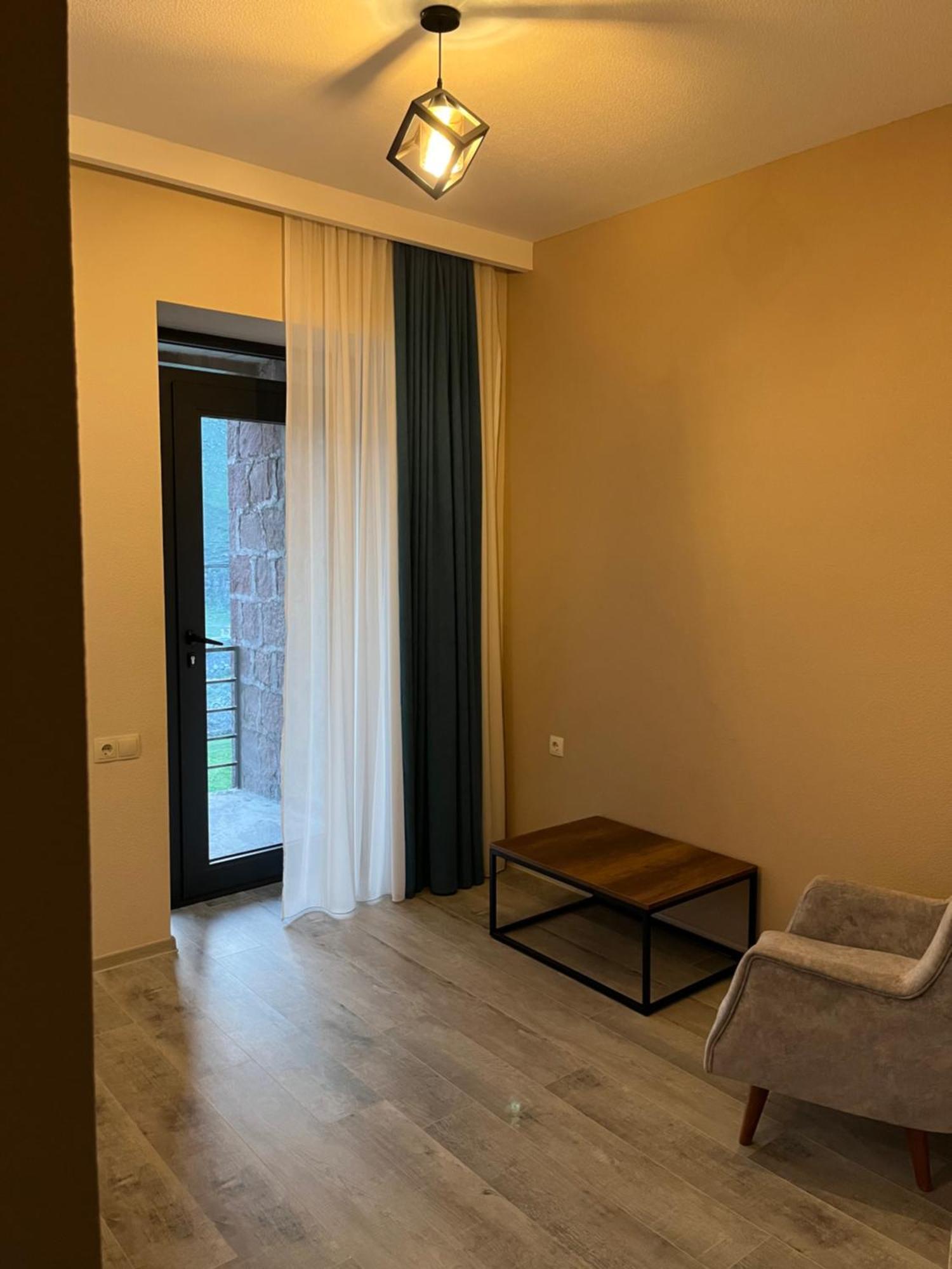 Hotel Axien Kazbegi Zewnętrze zdjęcie