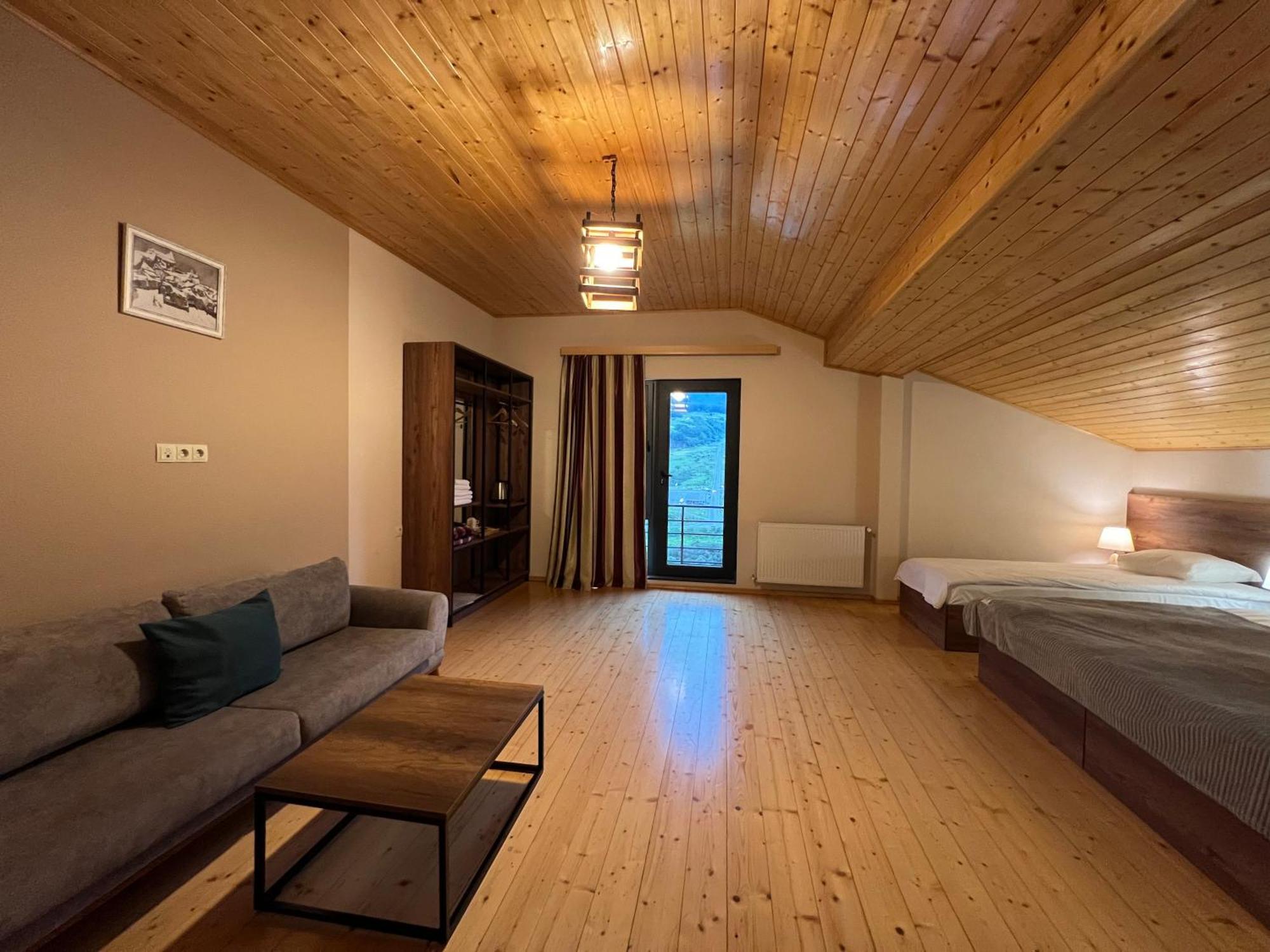 Hotel Axien Kazbegi Zewnętrze zdjęcie