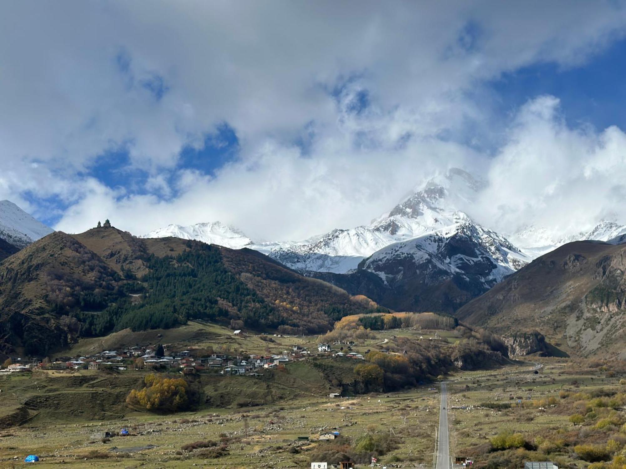Hotel Axien Kazbegi Zewnętrze zdjęcie